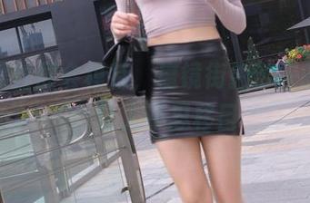 最新黑丝展会模特，魔镜街拍带来的分享，让人不忍移目